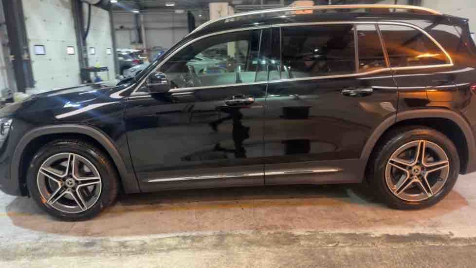 More views of Mercedes-Benz GLB