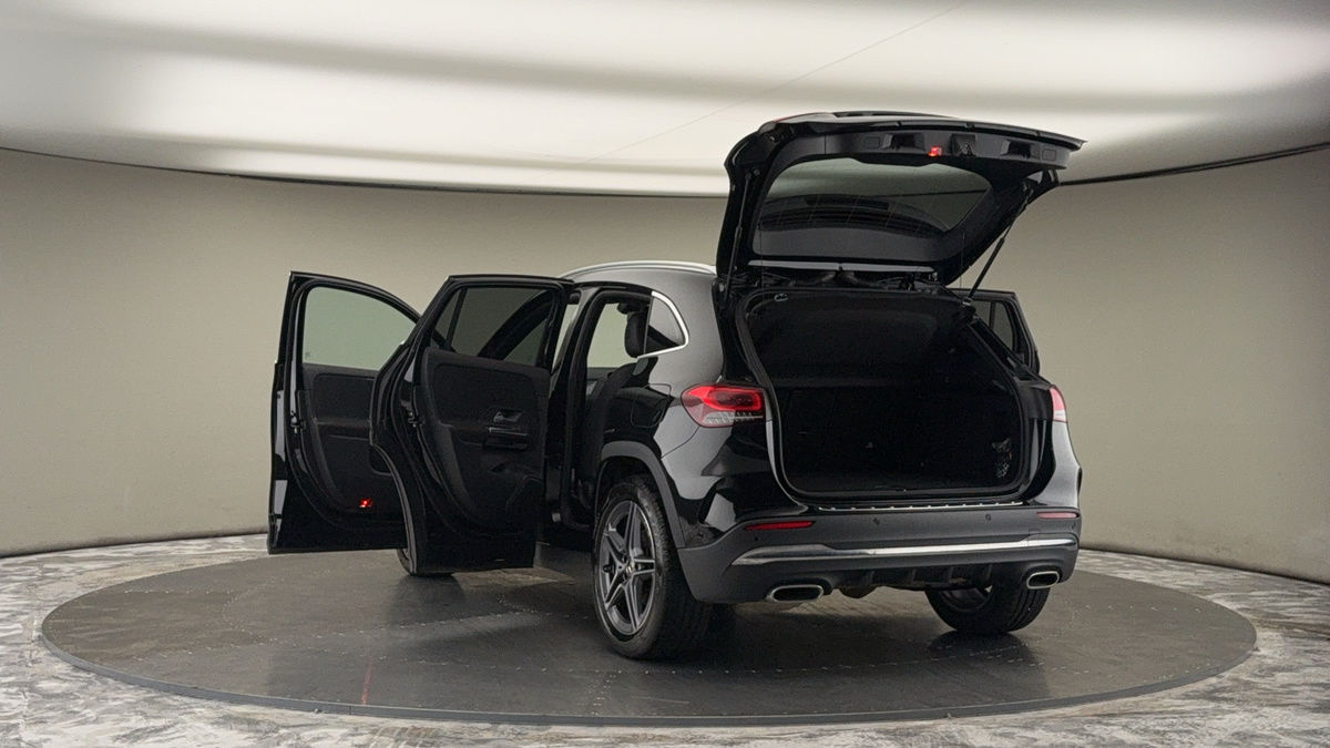 More views of Mercedes-Benz GLA