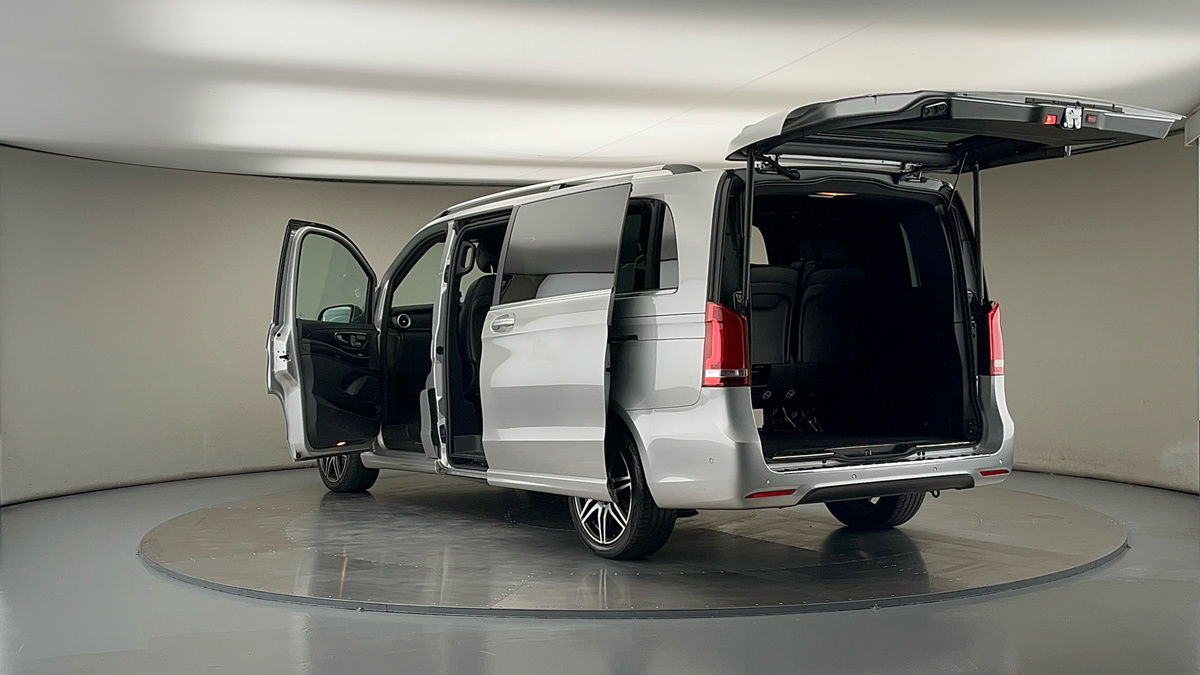 Mercedes-Benz V Class Image 23