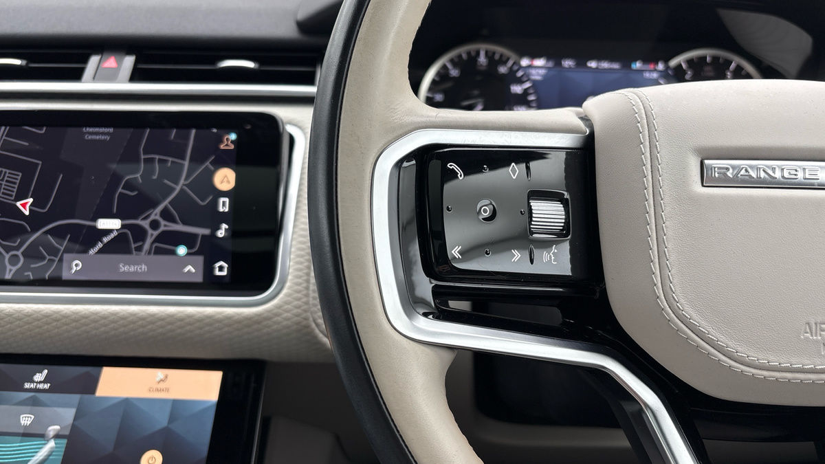 Land Rover Range Rover Velar Image 13