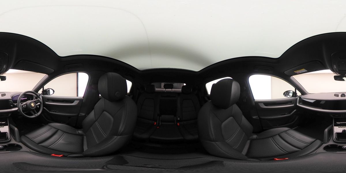 More views of Porsche Cayenne