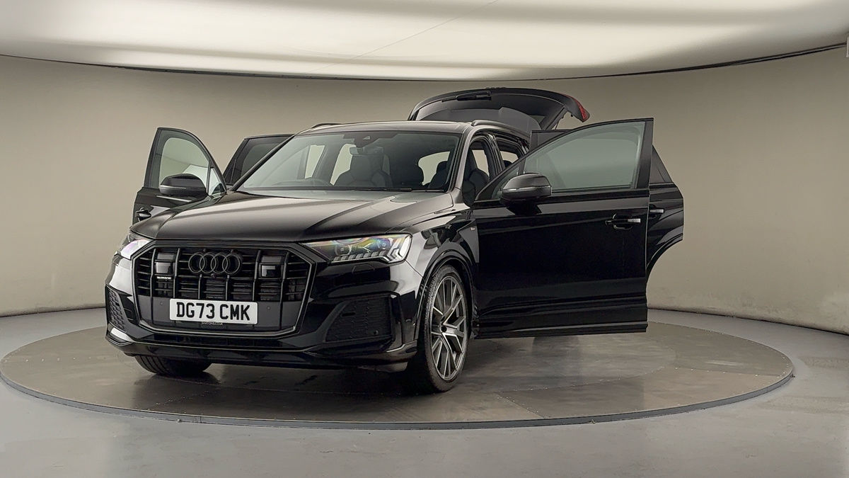 More views of Audi Q7