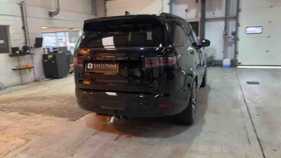 More views of Land Rover Discovery