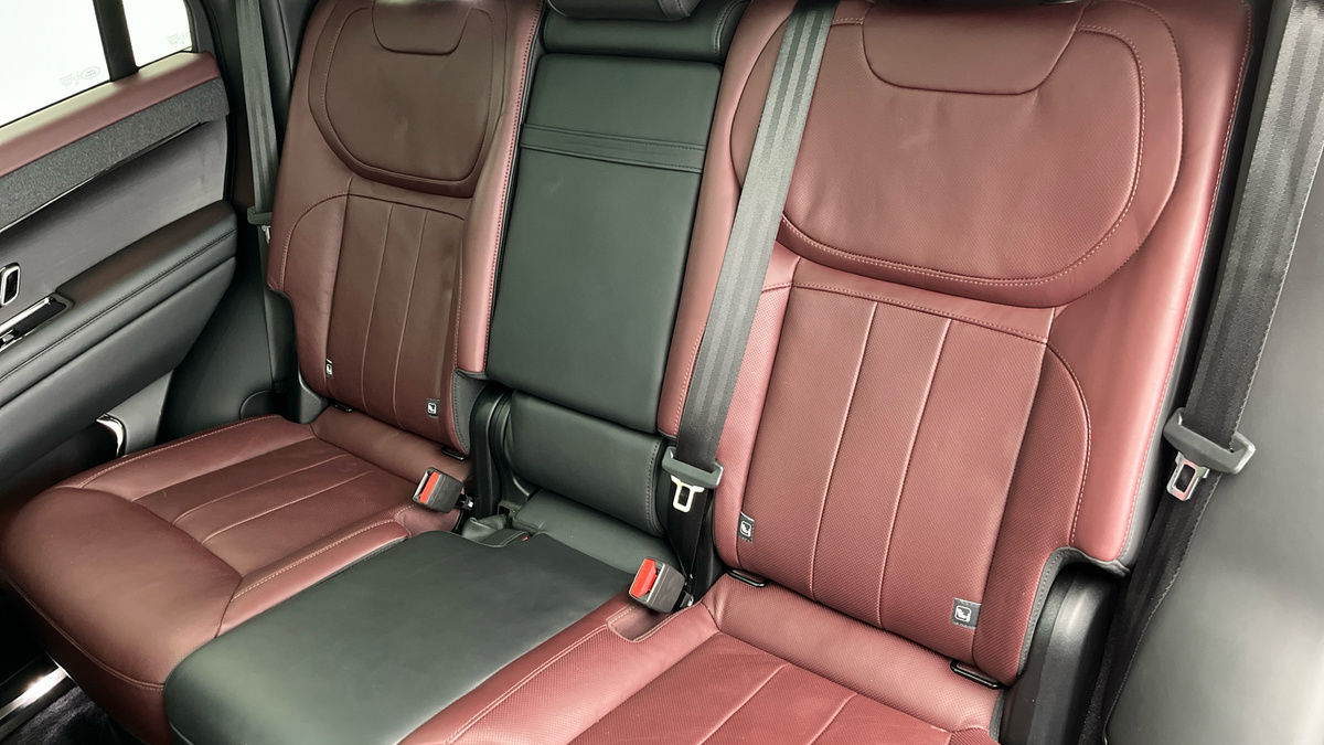 Land Rover Range Rover Sport Image 8