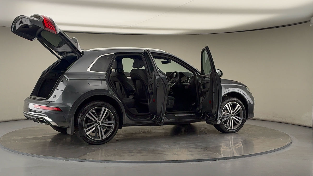 More views of Audi Q5