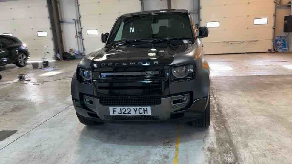 More views of Land Rover Defender 110