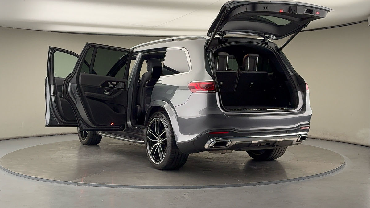 Mercedes-Benz GLS Image 23