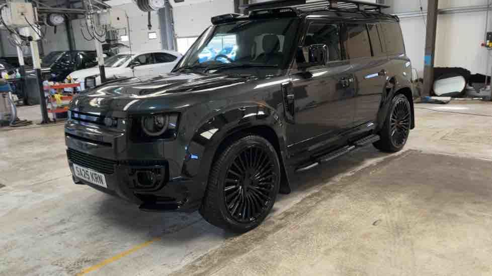 More views of Land Rover Defender 110