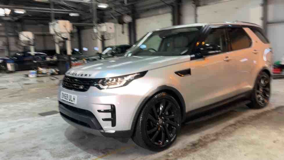 More views of Land Rover Discovery