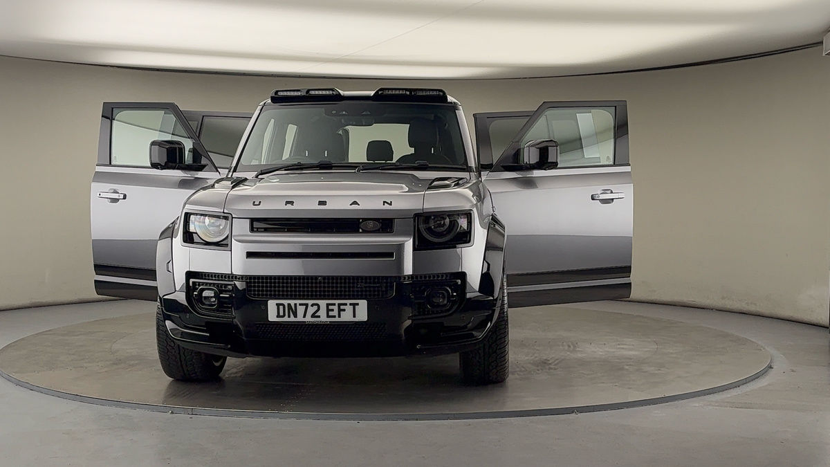 More views of Land Rover Defender 110