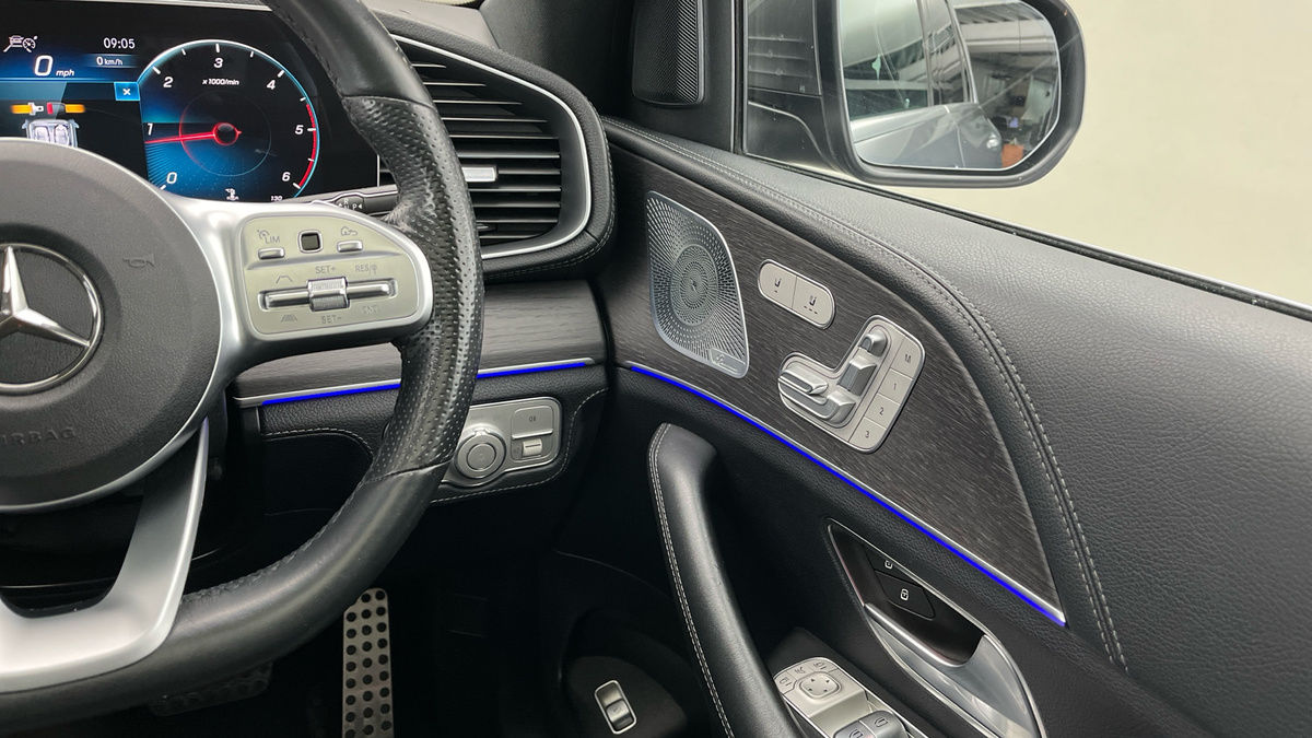 Mercedes-Benz GLE Image 14