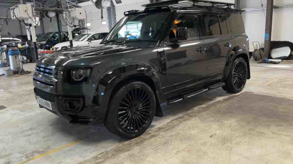 More views of Land Rover Defender 110