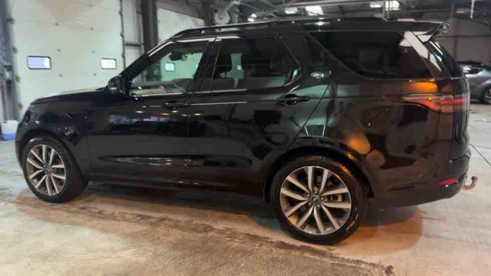 More views of Land Rover Discovery