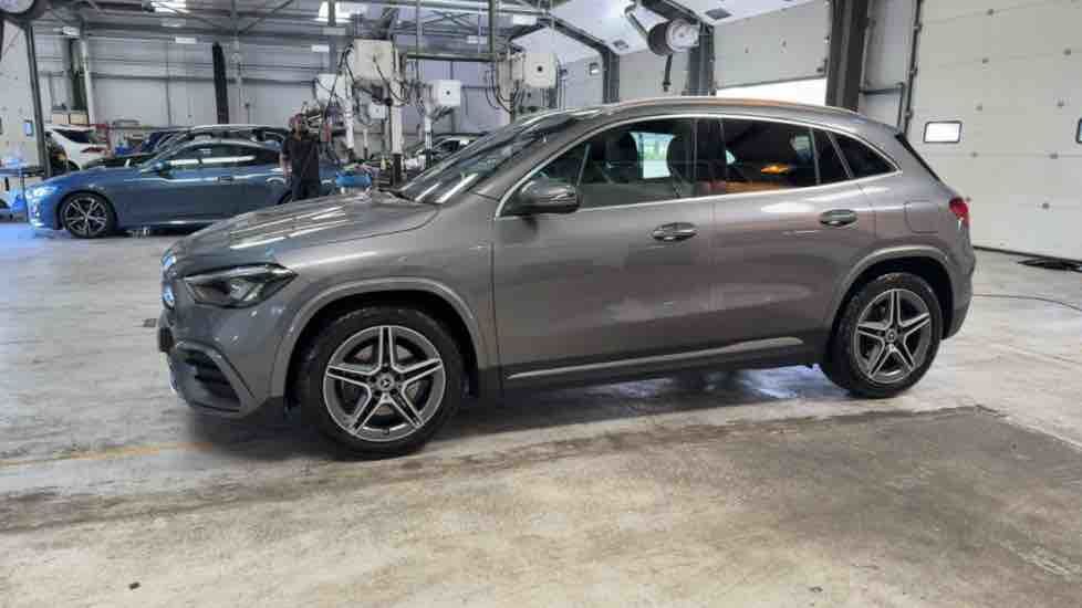 More views of Mercedes-Benz GLA