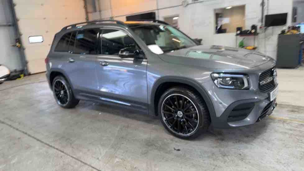 More views of Mercedes-Benz GLB