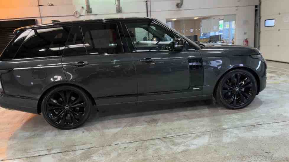 More views of Land Rover Range Rover