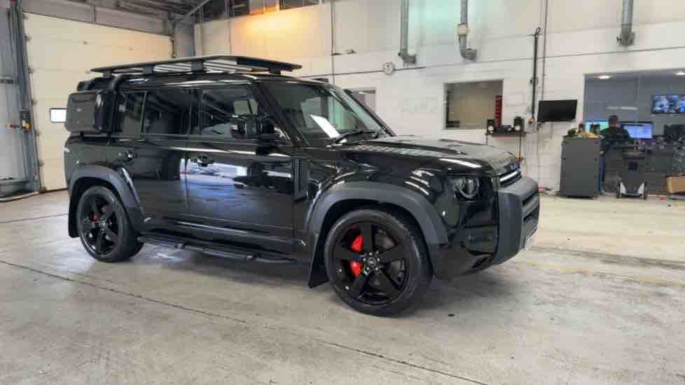 More views of Land Rover Defender 110