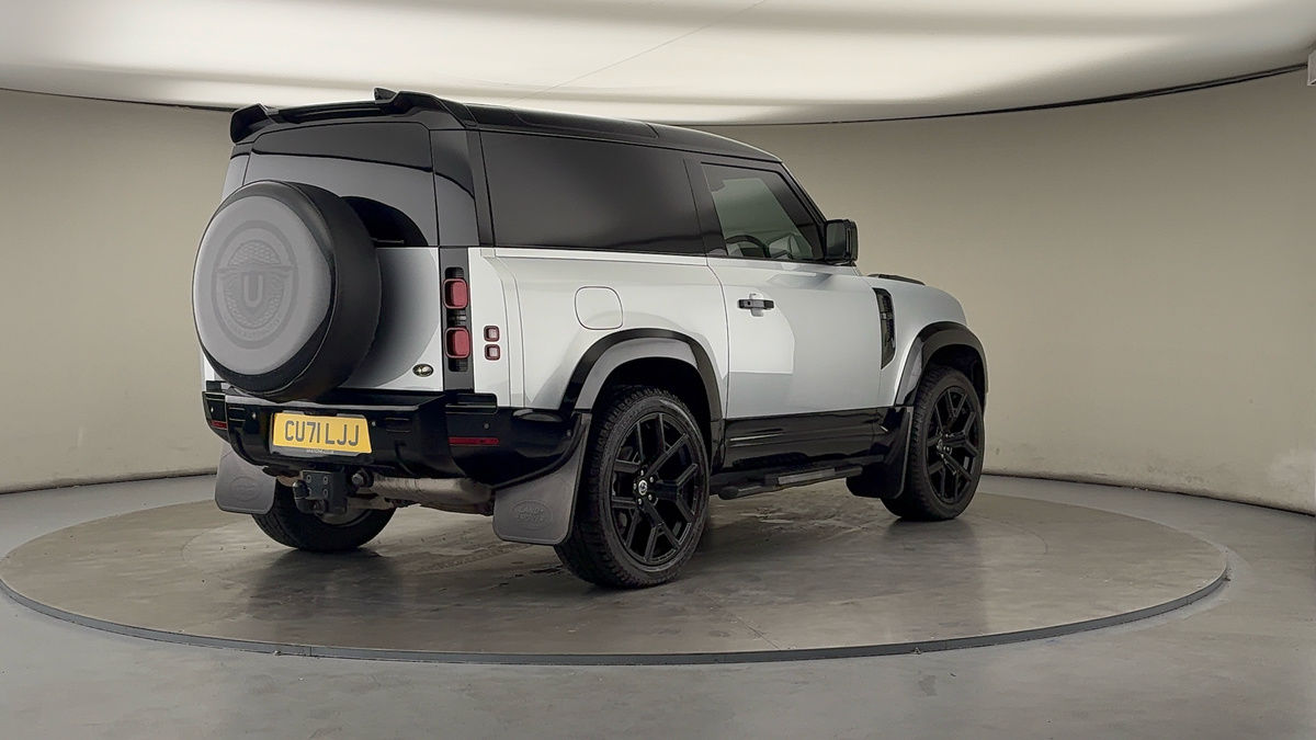 More views of Land Rover Defender 90