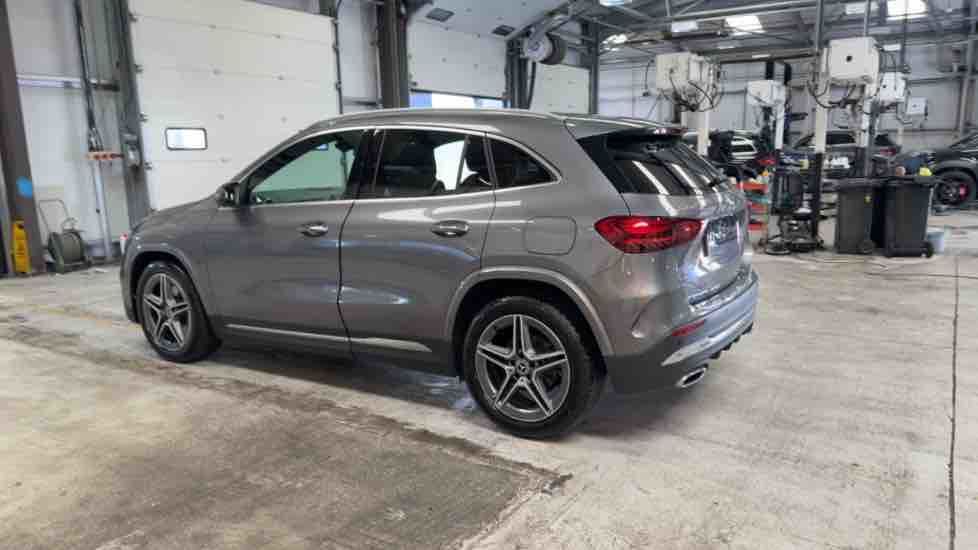 More views of Mercedes-Benz GLA