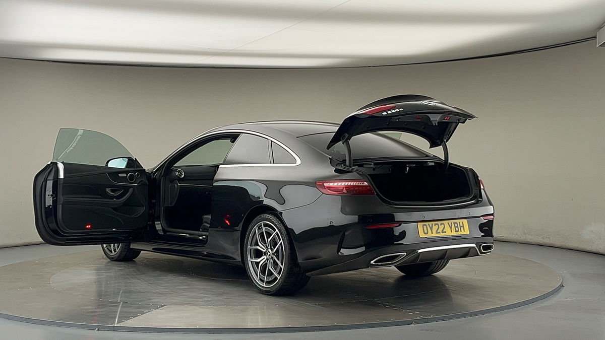 Mercedes-Benz E Class Image 23