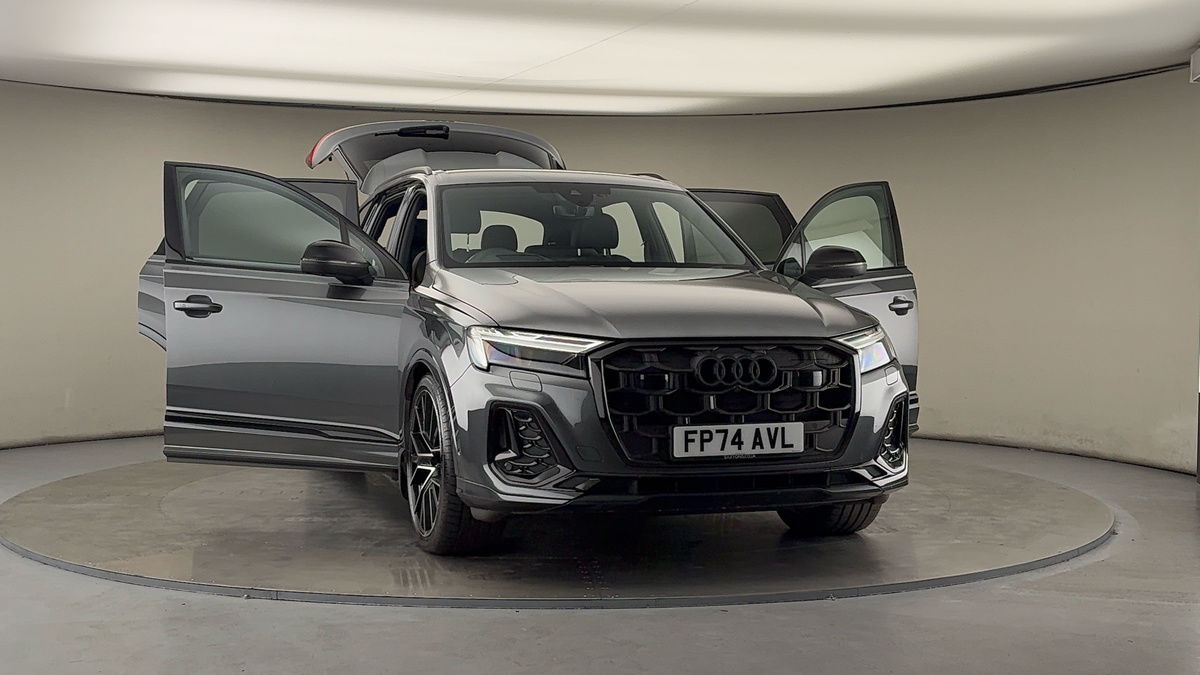 More views of Audi Q7