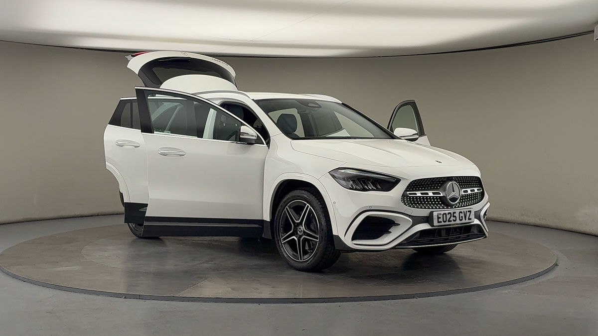 More views of Mercedes-Benz GLA