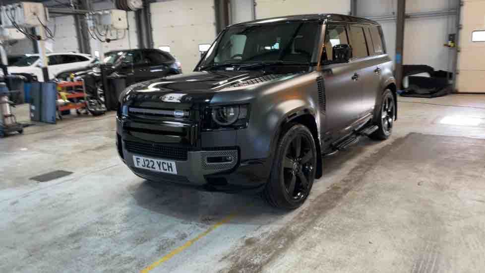 More views of Land Rover Defender 110