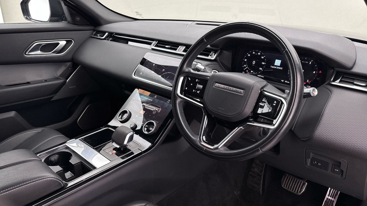 Land Rover Range Rover Velar Image 5