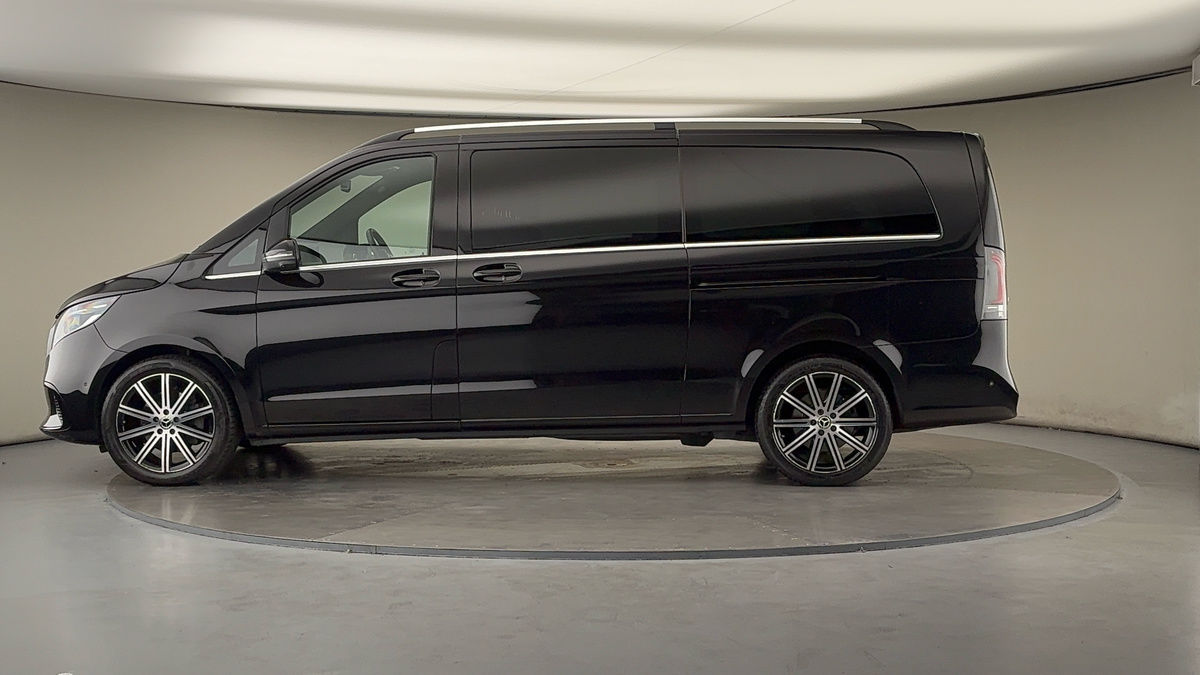 Mercedes-Benz V Class Image 15