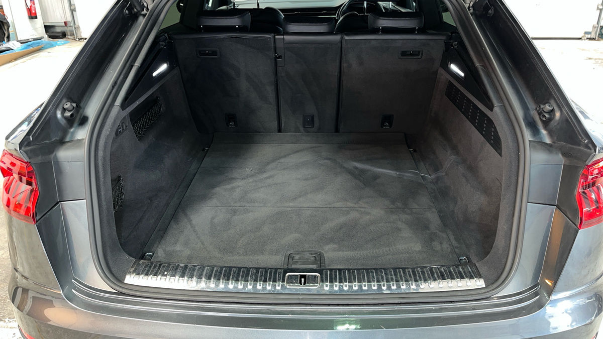 Audi Q8 Image 11