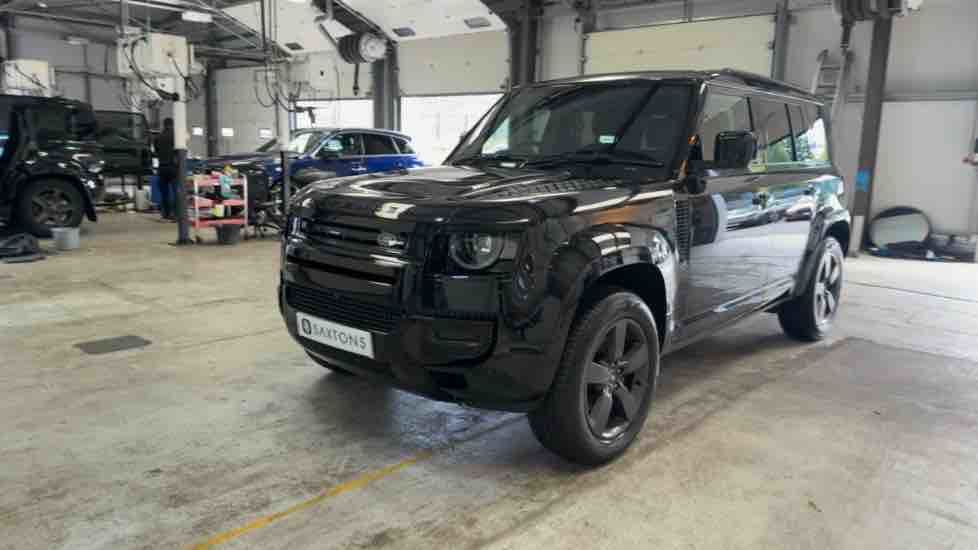 More views of Land Rover Defender 110