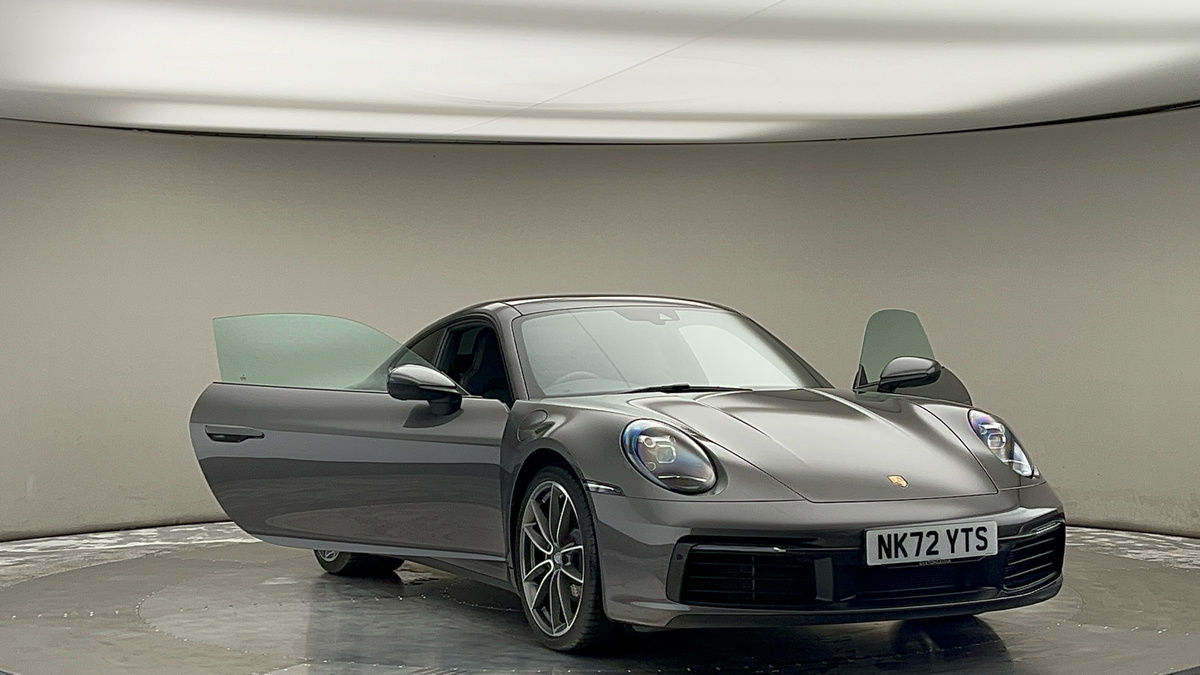 More views of Porsche 911
