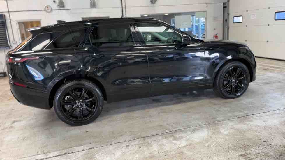 More views of Land Rover Range Rover Velar