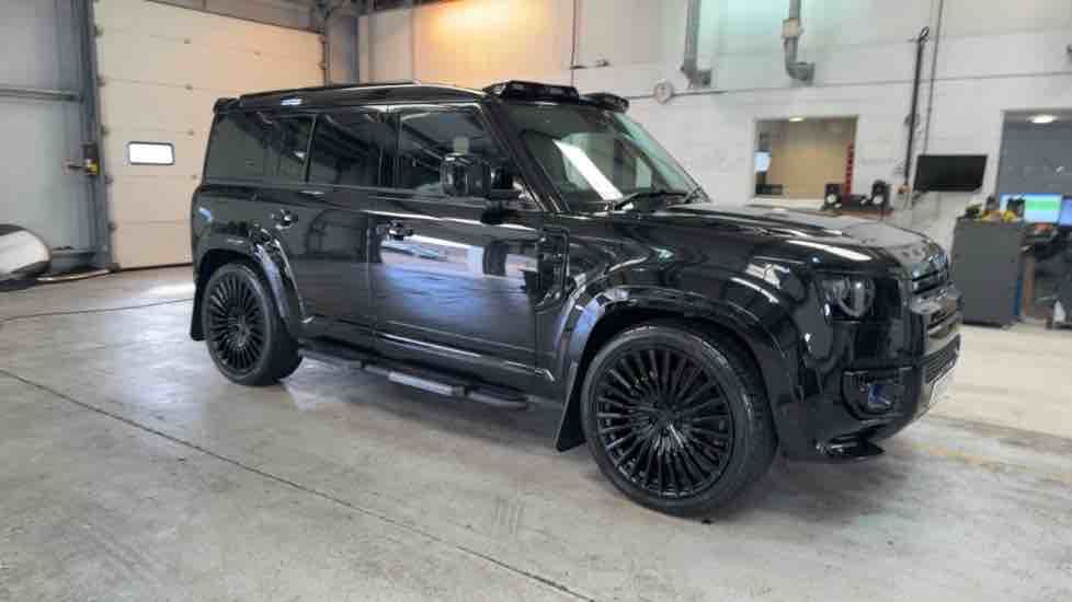More views of Land Rover Defender 110