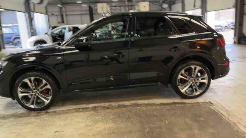 More views of Audi Q5