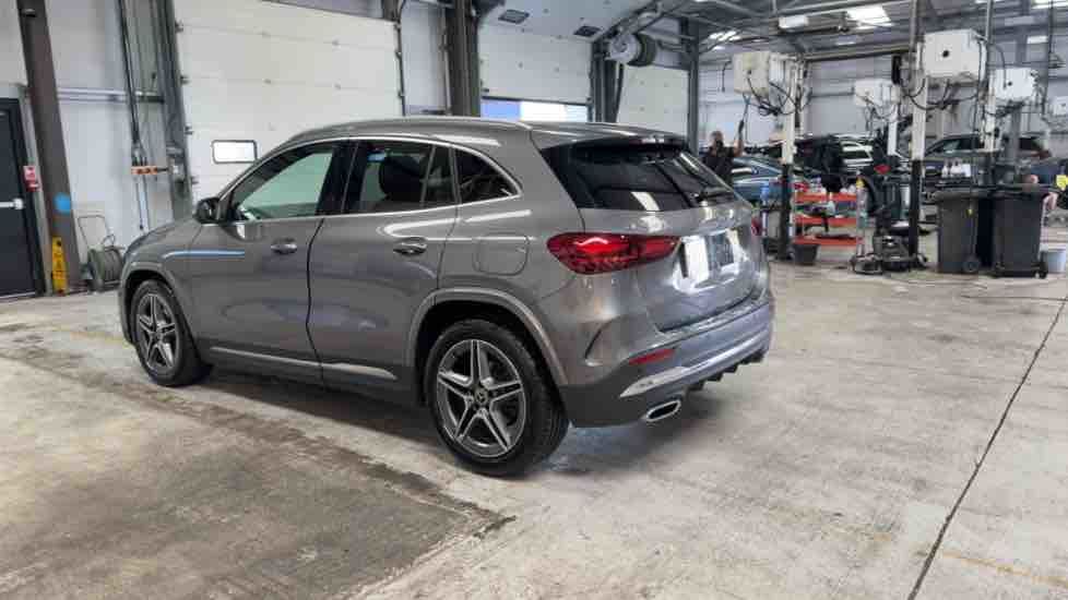 More views of Mercedes-Benz GLA