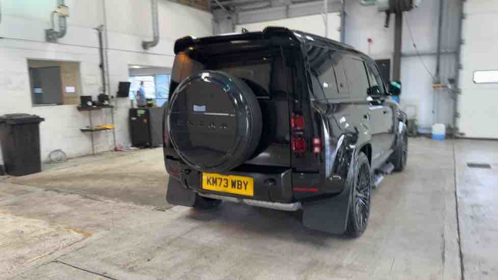 More views of Land Rover Defender 110