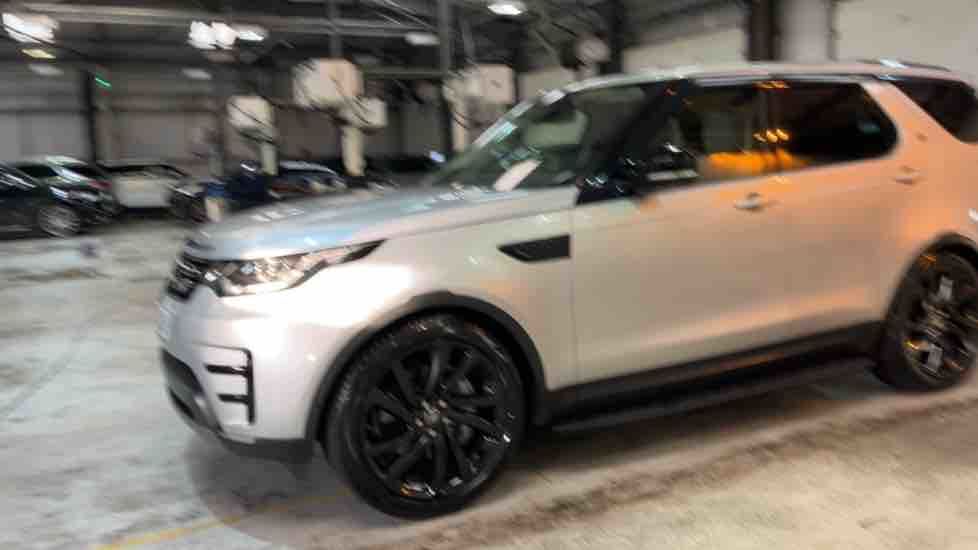 More views of Land Rover Discovery