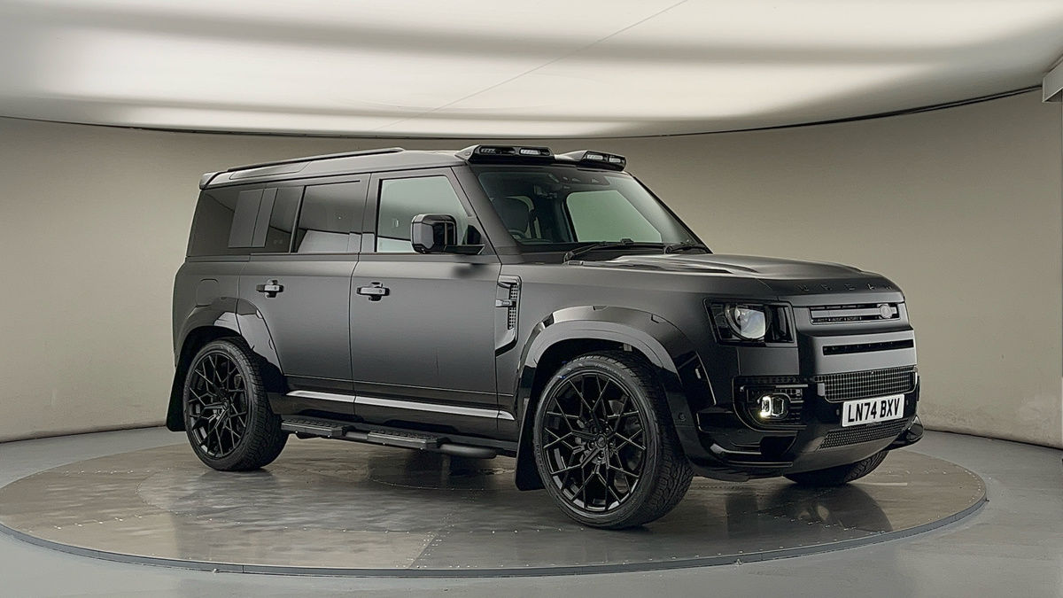 More views of Land Rover Defender 110