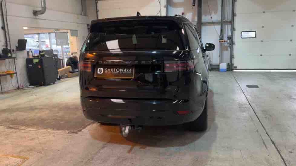 More views of Land Rover Discovery