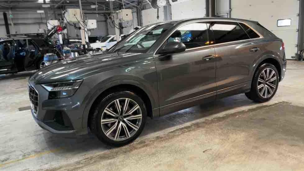 More views of Audi Q8