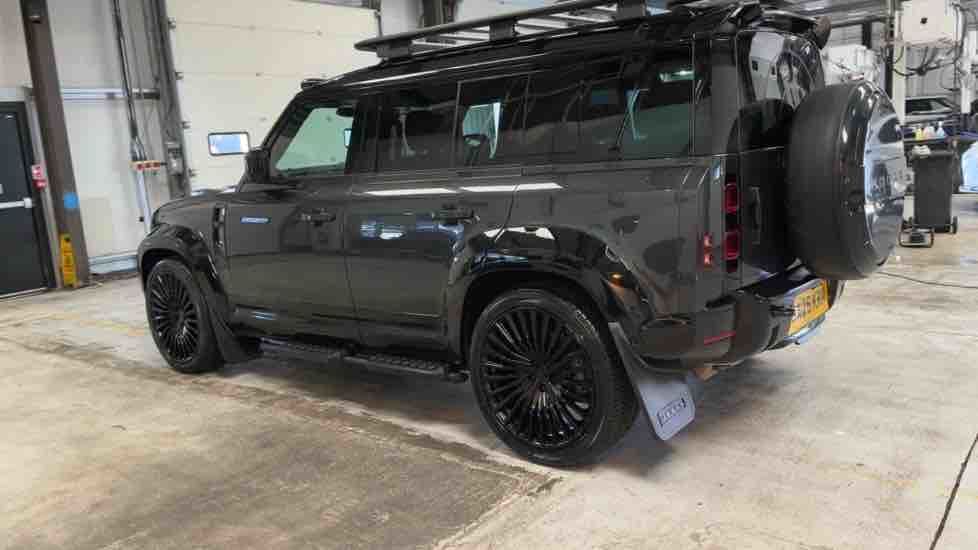 More views of Land Rover Defender 110