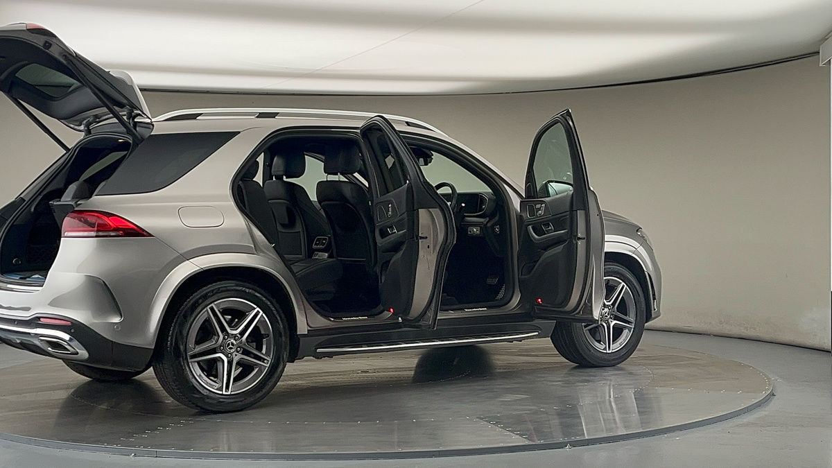 More views of Mercedes-Benz GLE