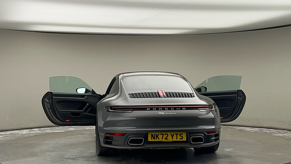 More views of Porsche 911