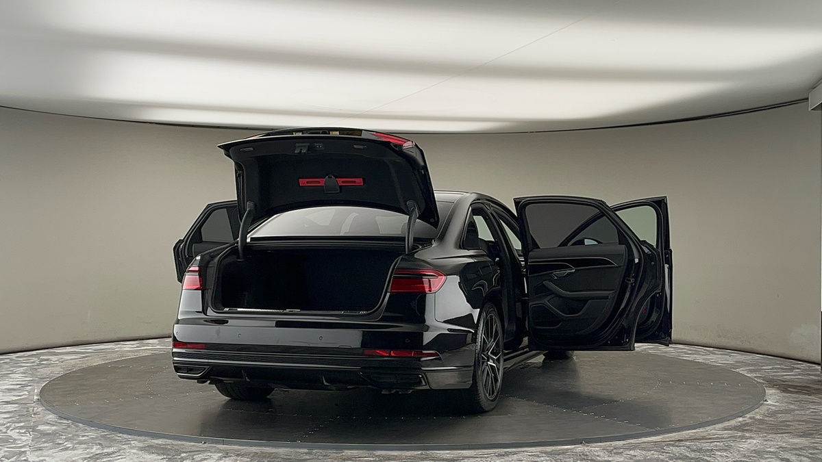 More views of Audi A8