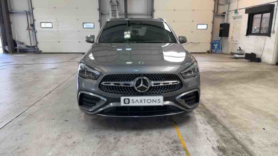 More views of Mercedes-Benz GLA