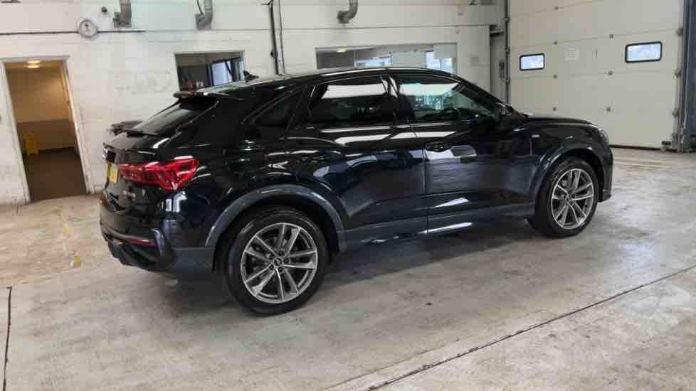 More views of Audi Q3