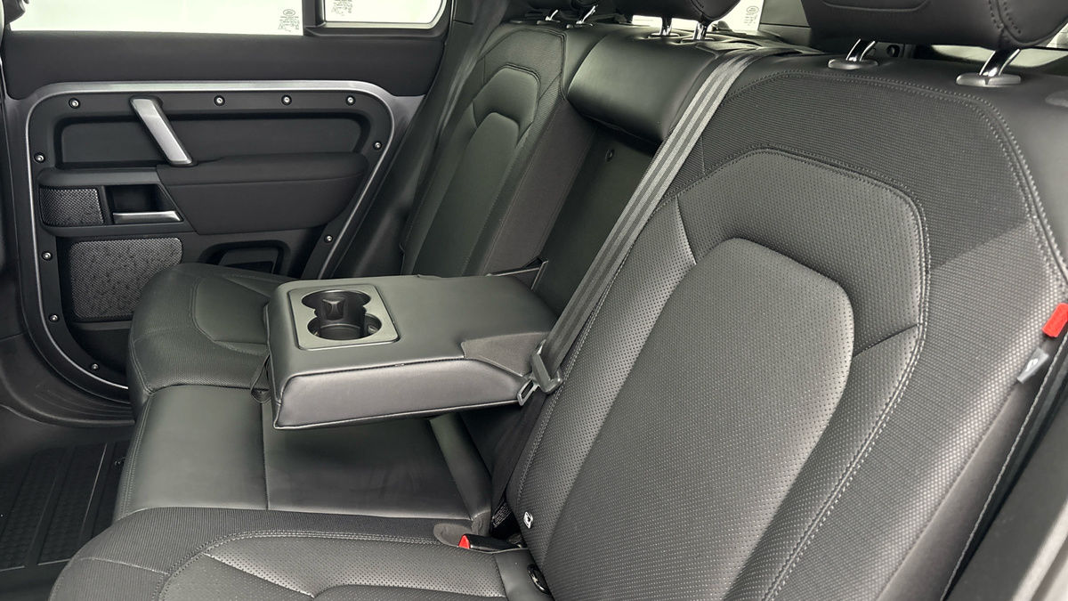 Land Rover Defender 110 Urban Image 9