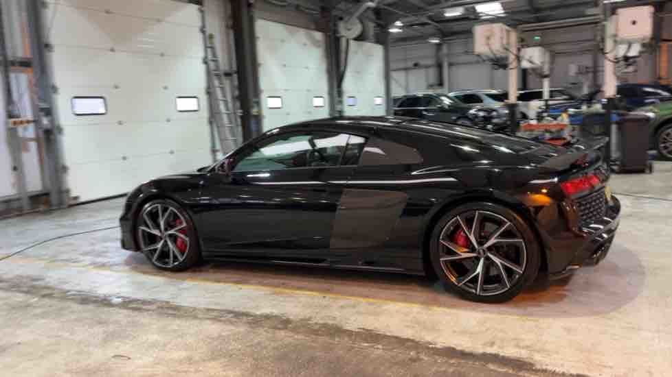 More views of Audi R8