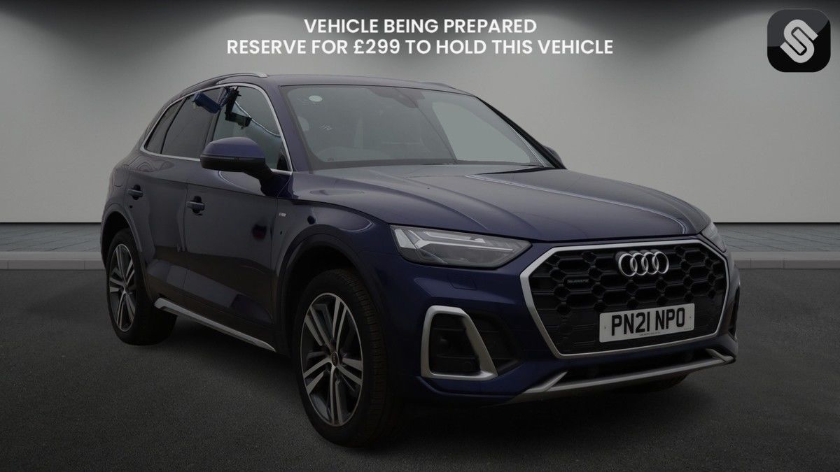 Audi Q5 Sticky Header Image